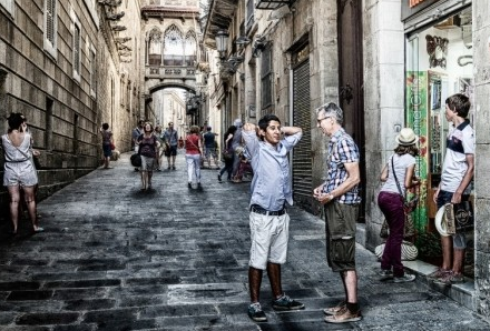 barcelona kennenlernen flirtsignale verheirateter mann