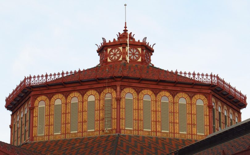 Der rote Turm der Sant Antoni Markts