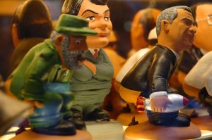 Berühmtheiten wie Fidel Castro und George Busch als Cagane dargestellt