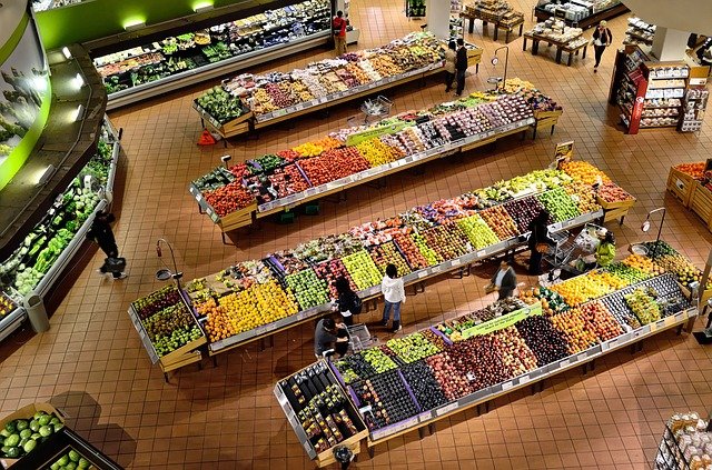 Foto von einem Bio Obst und Gemüse Supermarkt von oben