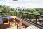 Aussicht auf Barcelona vom Balcon einer Wohnung