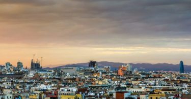 Sicht auf Barcelona bei Sonnenuntergang